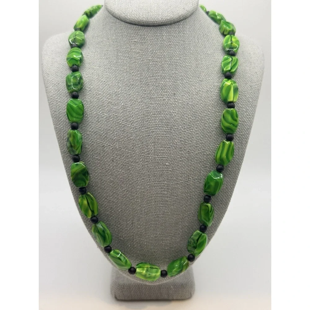 Artisan Glass Beaded Necklace Green Swirl Toggle Clasp 16